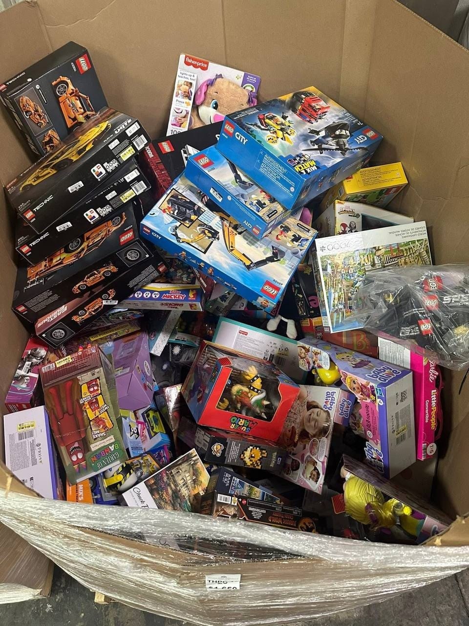 LEGO Sets Pallet - manifested liquidation pallet for resellers